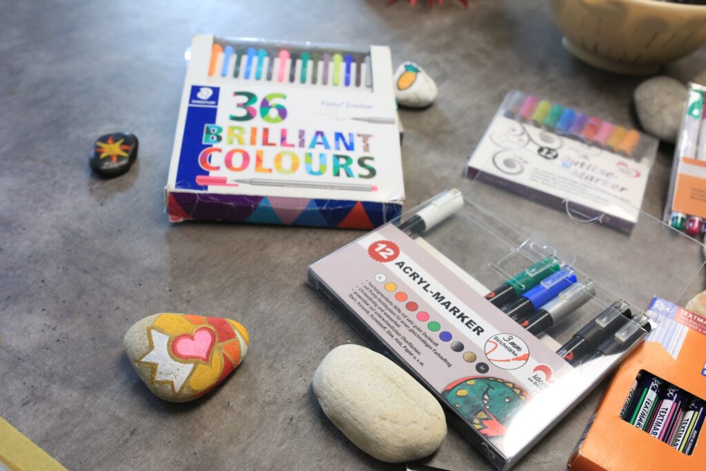 zugreifen, Stein und Stift und ...